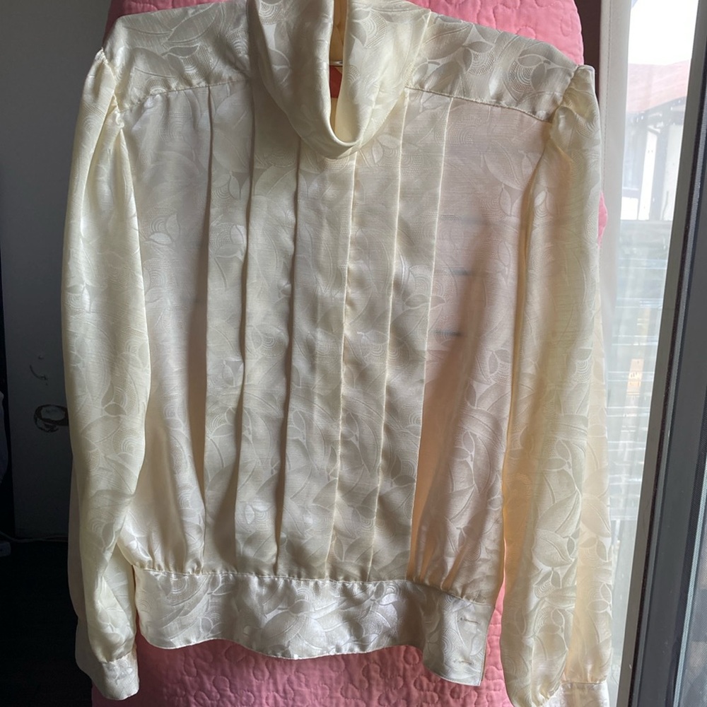 Cream Pleated Blouse with Cuffed Sleeves and Bib Collar